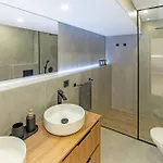 Island Paradise Будинок відпочинку Адехе